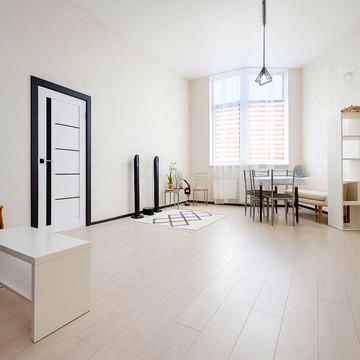 Перша здача! Центр! Простора 1к кв укомплектована!