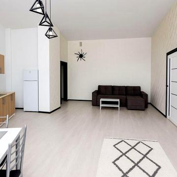 Перша здача! Центр! Простора 1к кв укомплектована!