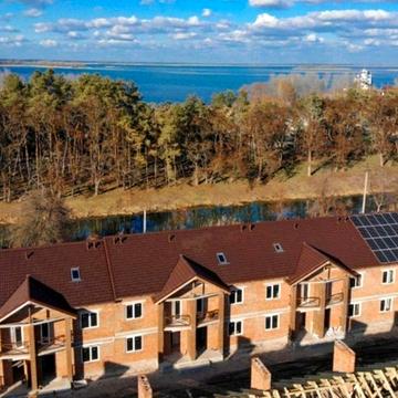 Таунхаус  на березі Дніпра!  Дахнівка!