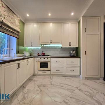 Райдужна вул., 83