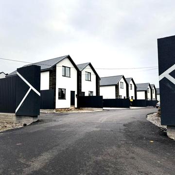 Сучасний Дуплекс з ремонтом в еко локації