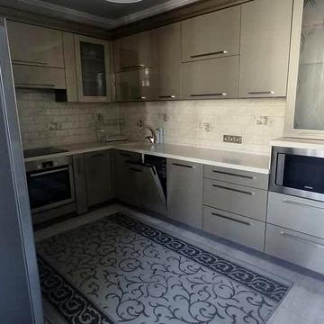 Пропоную оренду трикімнатну квартиру вул Стрийська Новобуд, є гараж!