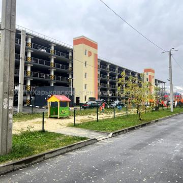 Льва Ландау просп. (50-річчя СРСР), 52-Л