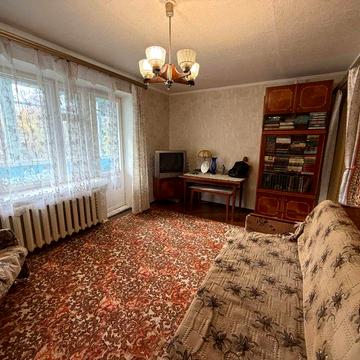 Продам двокімнатну квартиру.