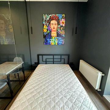 Академіка Сахарова вул., 7-б к4