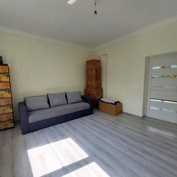 Богдана Хмельницького вул., 14