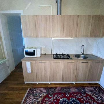 Оренда будинку для однієї людини або пари