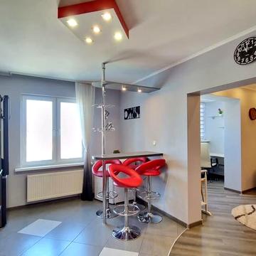 Європейського Союзу просп. (Правди), 31-А