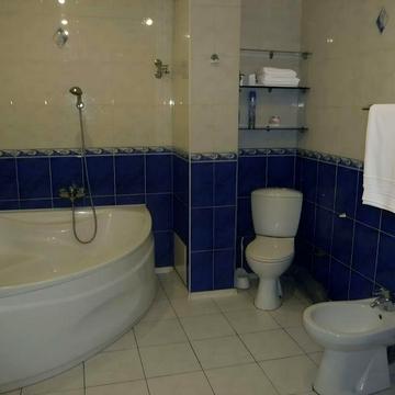 Продам 5-тикімнатну квартиру на ж/м Парус-2