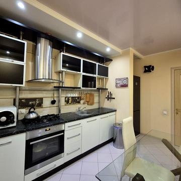 Гірницький мікрорайон вул., 44