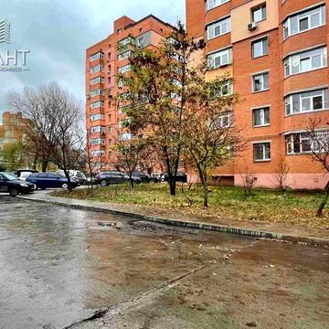 Продам 1 кімнатну квартиру в новобудові. оз. Чеха.