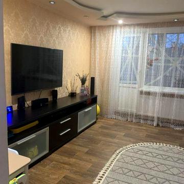 Продам трехкомнатную квартиру