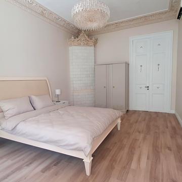 Софіївська вул., 9