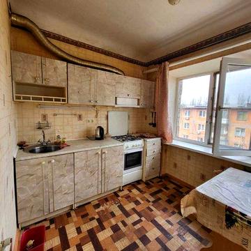 Продам 1 комн.кв на Правом Берегу /Cвет не отключают /остается все