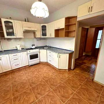 Продам 3-кімн. Тютюнника Василя вул. 5б, 88 м.кв. Печерськ.