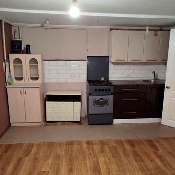 Продається будинок в центрі селища Чорнобай