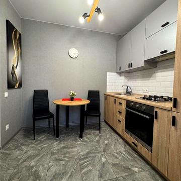 Машинобудівників вул., 23