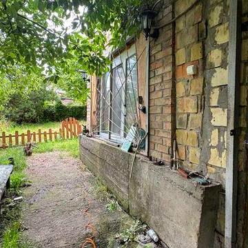 Окремий будинок на 5 сотках . Терміново.