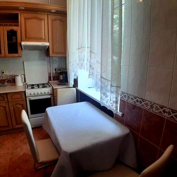 Оренда 3-х ком.квартира,Печерськ ,вул.Дмитра Дорошенка.(Чигорина) 55