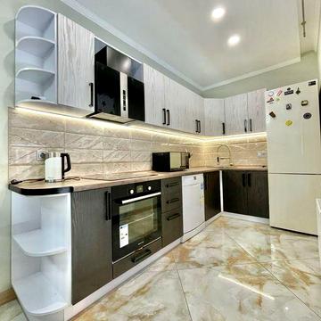 Гоголівська 47, Центр . 2 поверх ! Паркінг . Генератор . Золоті Ворота