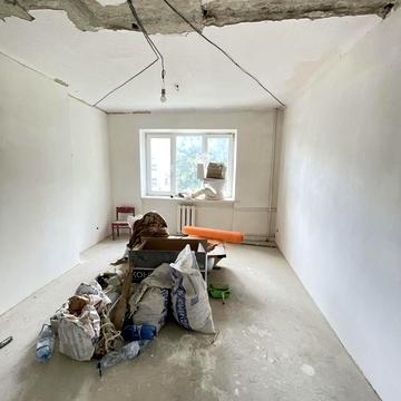 Князя Романа вул., 2