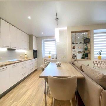 Від власника! Продам 2х кімн. Метро "Лукянівська". Вулиця Іллєнка, 5