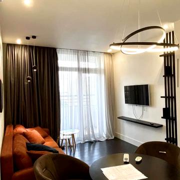 Освіти вул., 16