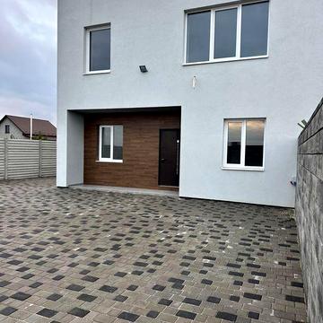 Котедж на 5 сотках з готовим ремонтом Лівий