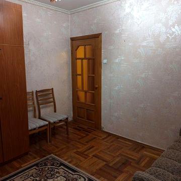 От собственника ,сдам 2х комнатную квартиру метро Холодная гора.