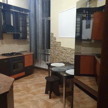 Університетська вул., 8-А