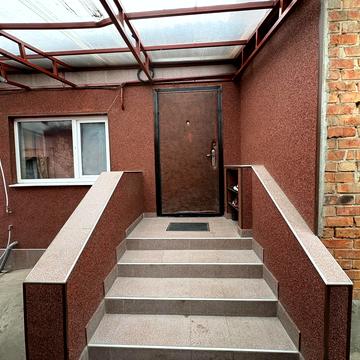 Академіка Павлова вул., 41