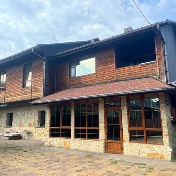 Продам будинок на Замості