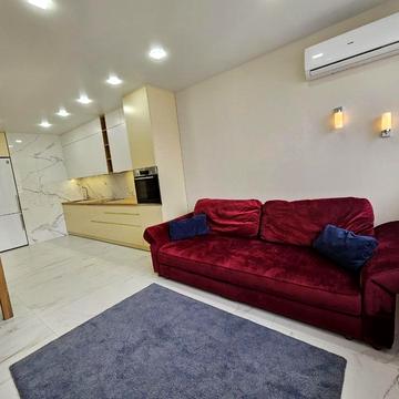 Євгена Сверстюка вул. (Марини Раскової), 6-Г