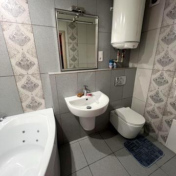 Чумацький Шлях вул. (Олександра Сербиченка), 1