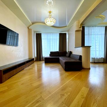 Андрія Верхогляда вул. (Михайла Драгомирова), 12