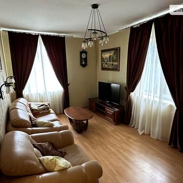 Продаж 5к Дім Центральна вулиця