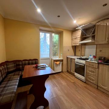 Українська вул., 92