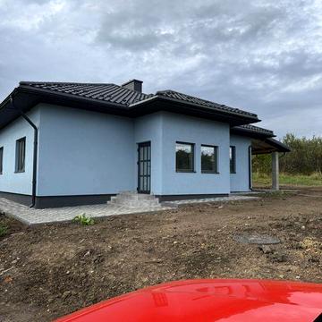 Зданий в експлуатацію невеликий будинок