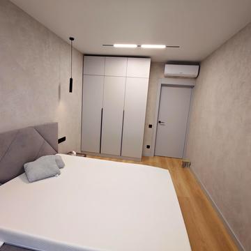 Генерала Грекова вул., 4