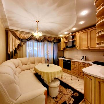 Василя Симоненка вул., 2