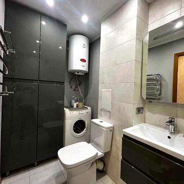 М Лесная, ул Космонавта Поповича 8, 9/12, мебель, свободна - эксклюзив