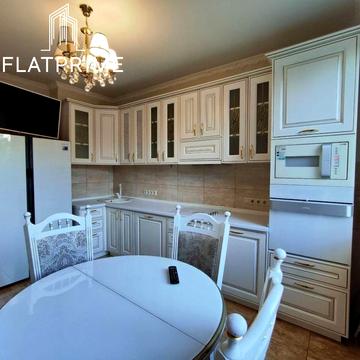 Феодосійська вул., 1-А