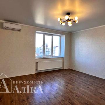 Продам 1-кімнатну квартиру в новобудові з ремонтом