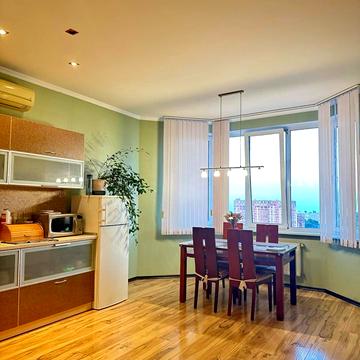 Середньофонтанська вул., 19б