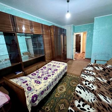 2-х кімн. квартира, вул. Небесної Сотні (Формаркет)