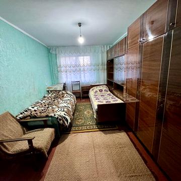 2-х кімн. квартира, вул. Небесної Сотні (Формаркет)