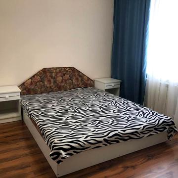 Вацлава Гавела бульв. (Івана Лепсе), 36-Б