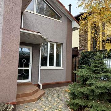 Передам в Гарні руки свої два будинка. Для житла і бізнеса