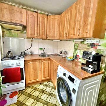 Продам 2х кімнатну квартиру 2/5