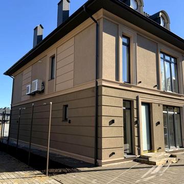 Продається котедж з власним двором р-н Кварц